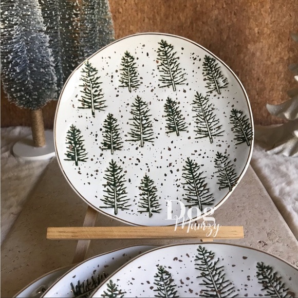 Potter Christmas Gold Speckle Asymmetrical Salad Plates - Picture 6 of 6